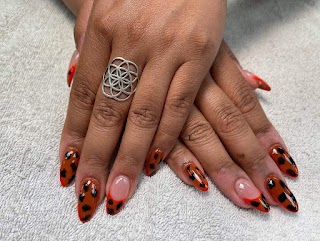 Quynh's Nails & Beauty