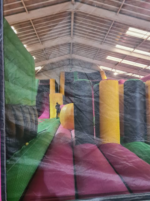 Jump Around Inflata-park