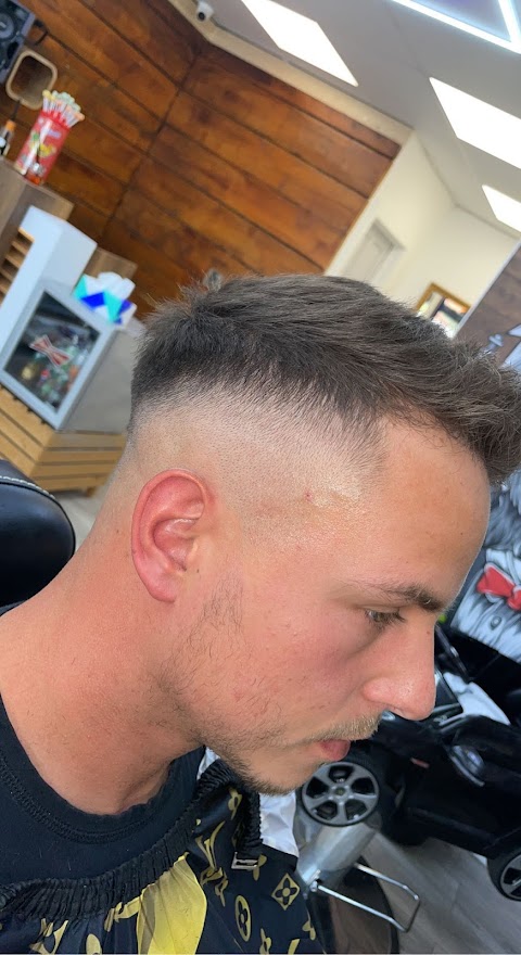 Fade zone barber