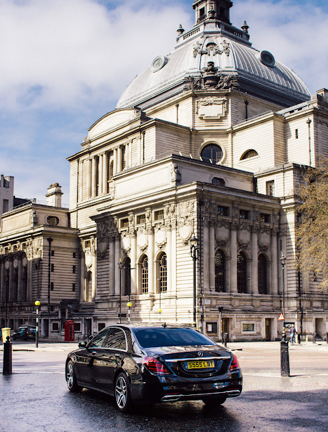 London Business Travel Ltd - Chauffeur Service London | Luxury Chauffeur Service | VIP Chauffeur Service in London