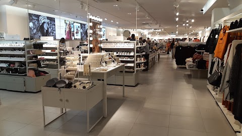 H&M