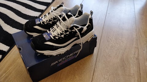 SKECHERS Retail