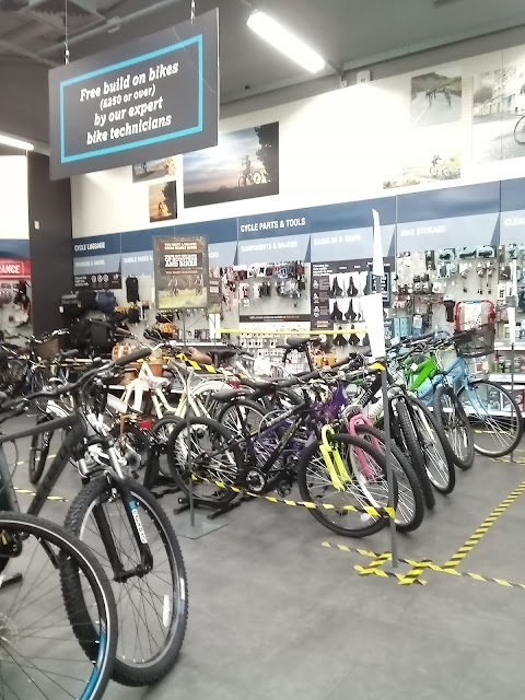 Halfords - Catford