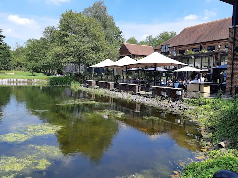 Silvermere Inn on the Lake