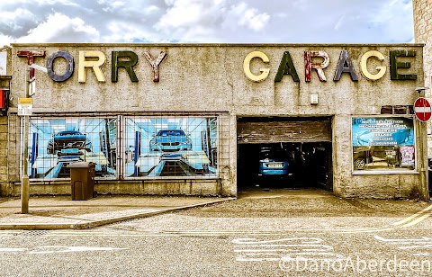 Torry E Garage