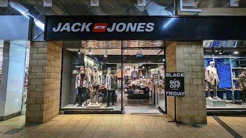 JACK & JONES