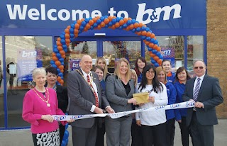 B&M Store