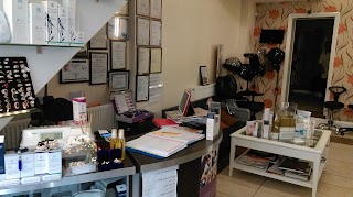 London Ladies Hair & Beauty Clinic