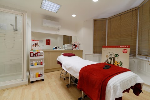 Clarins Gold Salon