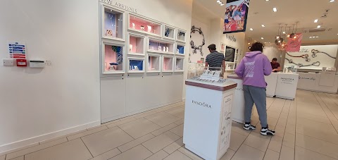 Pandora Rushden Lakes