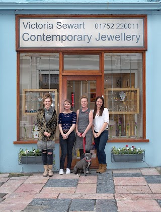 Victoria Sewart Contemporary Jewellery Gallery