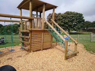 Mewsbrook Park Pedalo & Boat Hire