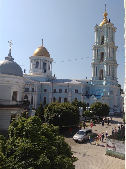 Мурал на Воскресенській