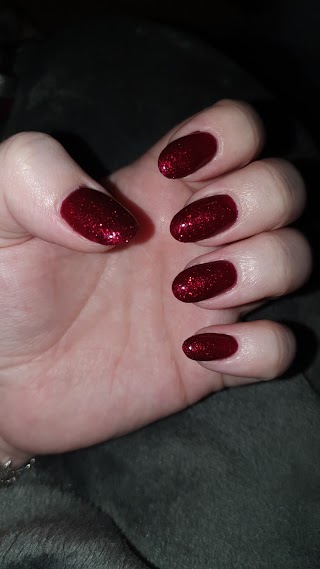 Queen Nails