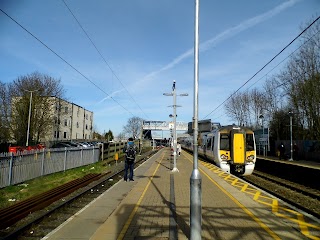 Cheshunt station cars