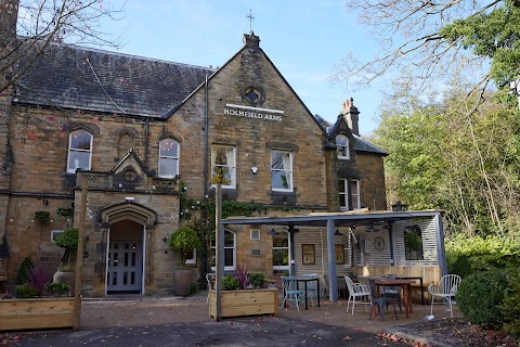 The Holmfield Arms - Pub & Grill