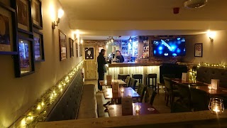 Brady Bar And Kitchen