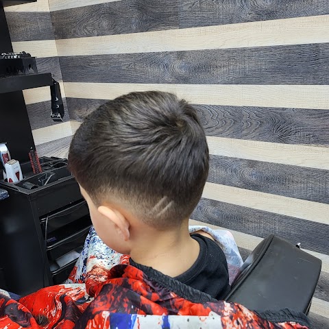 Milano Barbers Reddish