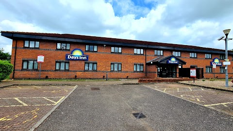 Days Inn by Wyndham Warwick South M40