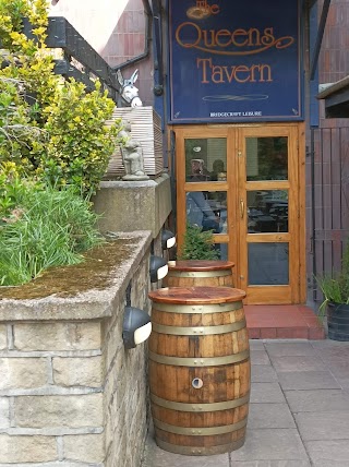 Queens tavern