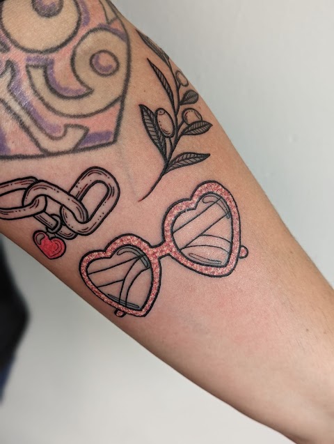 Hollow Hearts Tattoo Collective