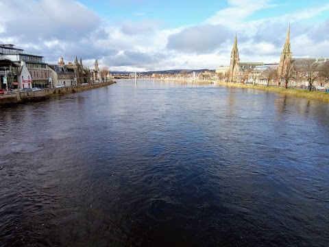 Auld Brig Tavern