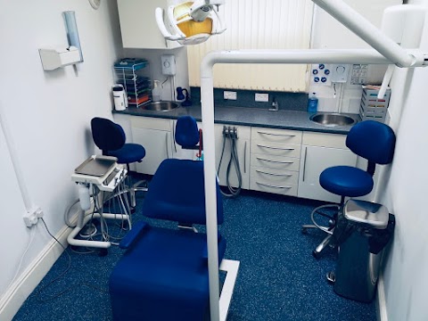 Denturecare:Dentures in Chesterfield