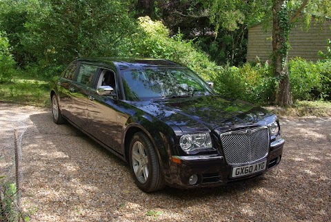 Chariots Executive Car, Minibus and Wedding Car Hire