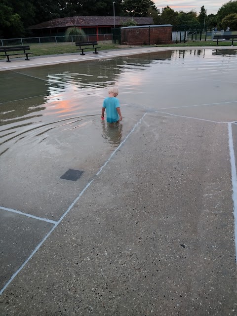 Sumners Paddling Pool