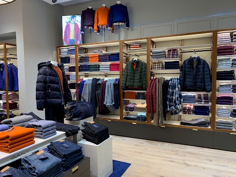 GANT Store, Dundrum