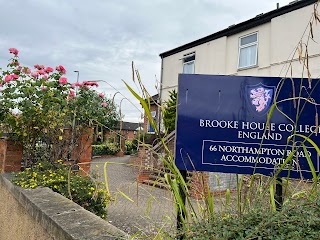 Brooke House College