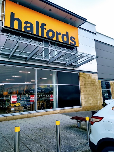 Halfords - Llanelli