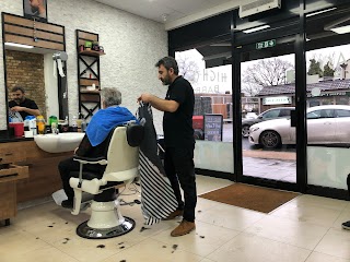 High Class Barber Ponders End