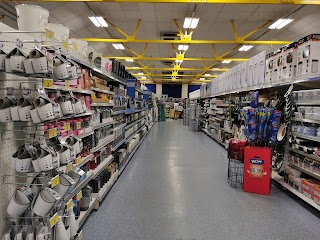 B&M Store