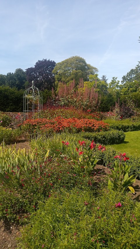 Cholmondeley Castle Gardens