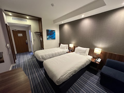 Holiday Inn Express Aberdeen Airport, an IHG Hotel