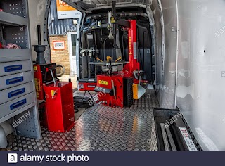 Wheel Alignment Reading - Mobile Battery Replacement - Mobile Tyre Services