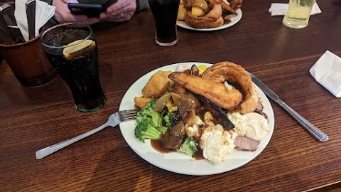 The Broadway, Greene King Pub & Carvery