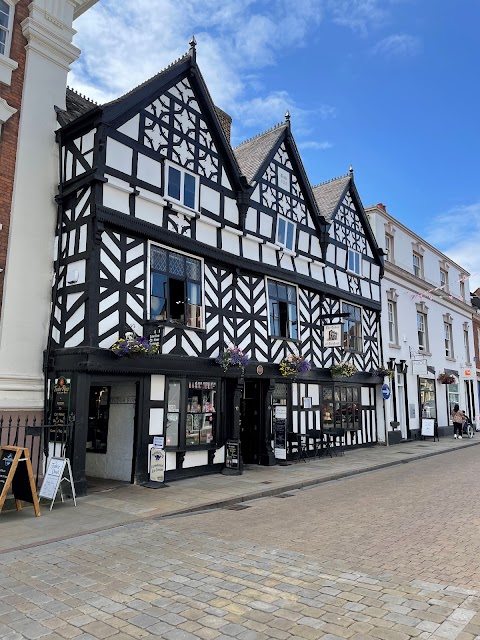 Tudor Of Lichfield ~ Tudor Cafe & Chocolate Shop