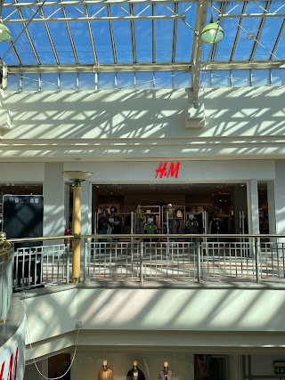 H&M