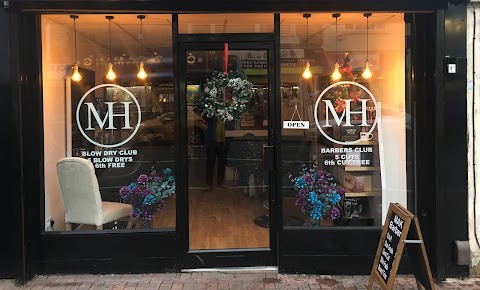 M A K Unisex Hair Salon