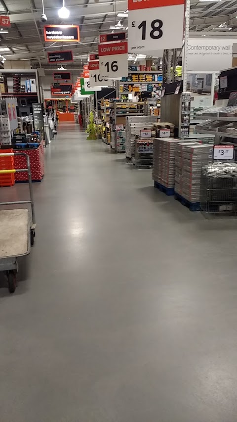 B&Q Llanelli