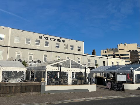 Smiths Hotel