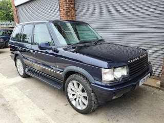 R.I. Bailey & Son Range Rovers