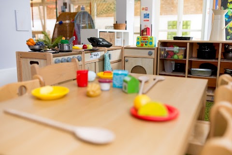 Co-op Childcare Islington