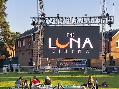 Luna Drive in Cinema