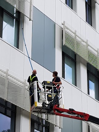 Oxleys Commercial Window Cleaners