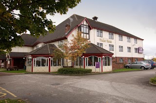 Premier Inn Wirral (Two Mills) hotel