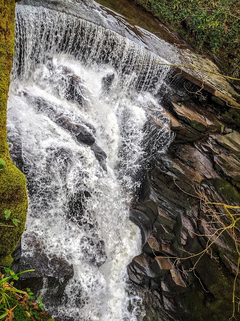 Longford Waterfall | Y Cwm