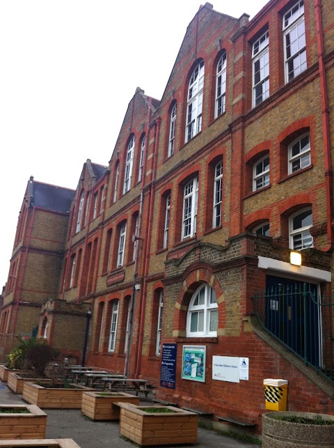 Davies Lane Primary School